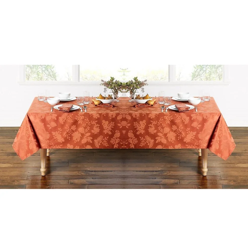 new in pkg SPICE-color Autumn Medley Damask 60x104 inch Tablecloth - Seats 6 o 8